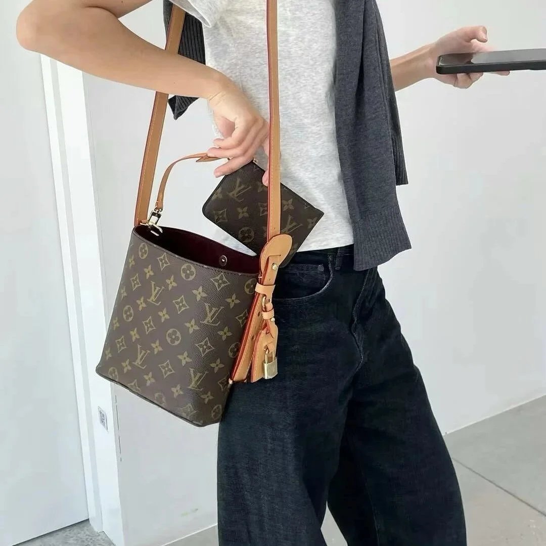 RD-B007 · Monogram Bucket Tote showcase view 6