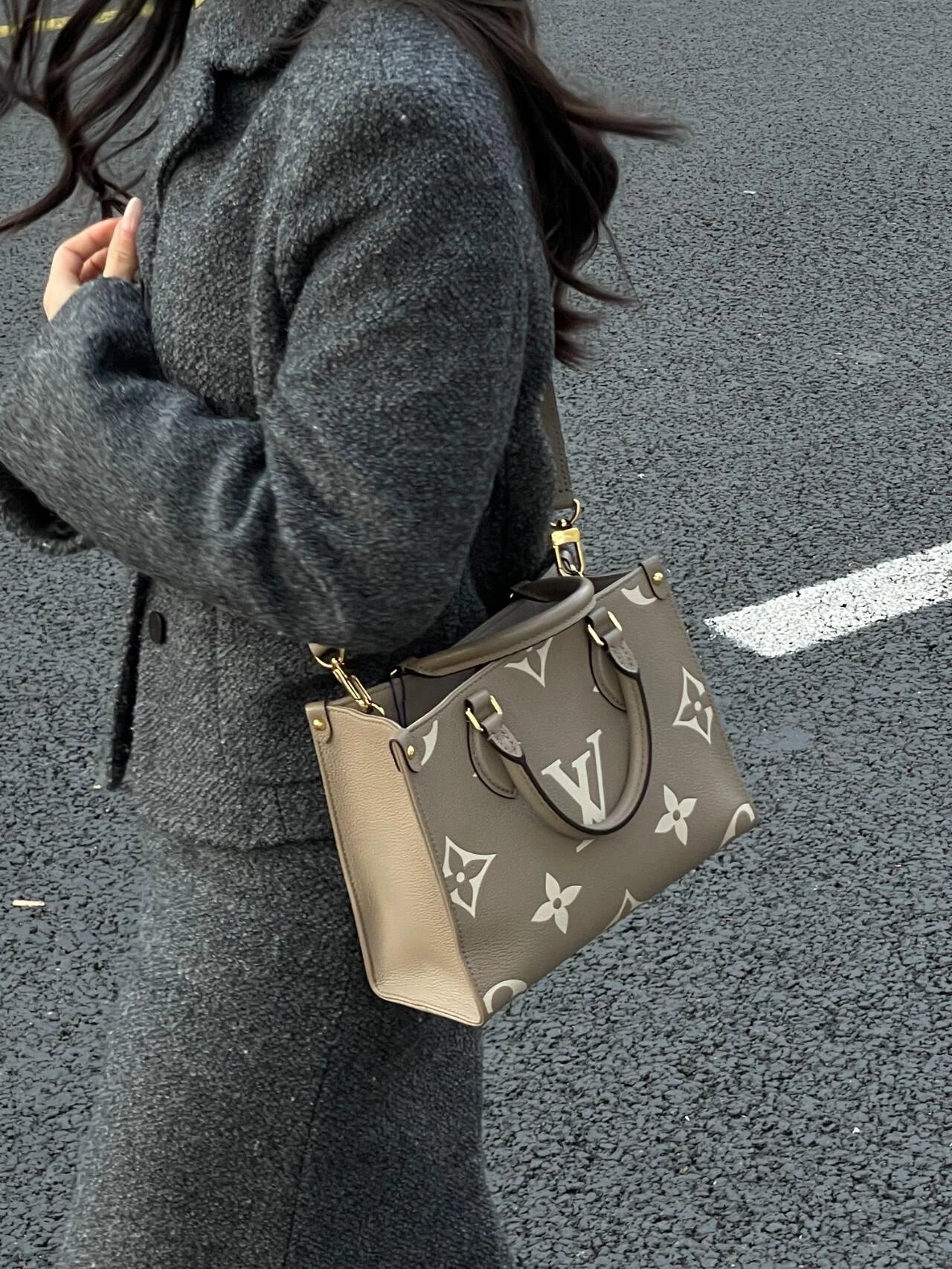 RD-B011 · Large Motif Mini Leather Tote showcase view 1