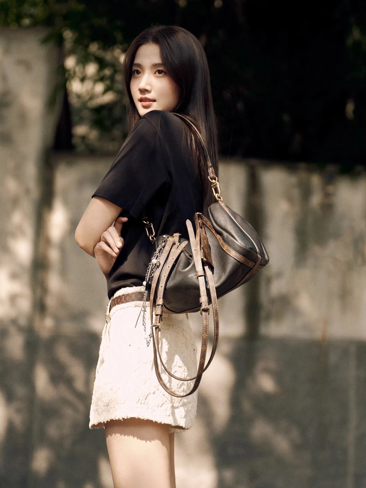 RD-B012 · Monogram Trim Leather Shoulder Bag showcase view 1
