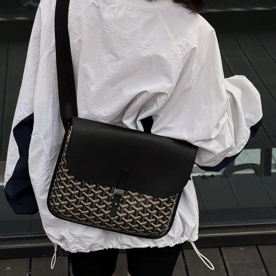 RD-B016 · Chevron Flap Messenger Bag showcase view 5