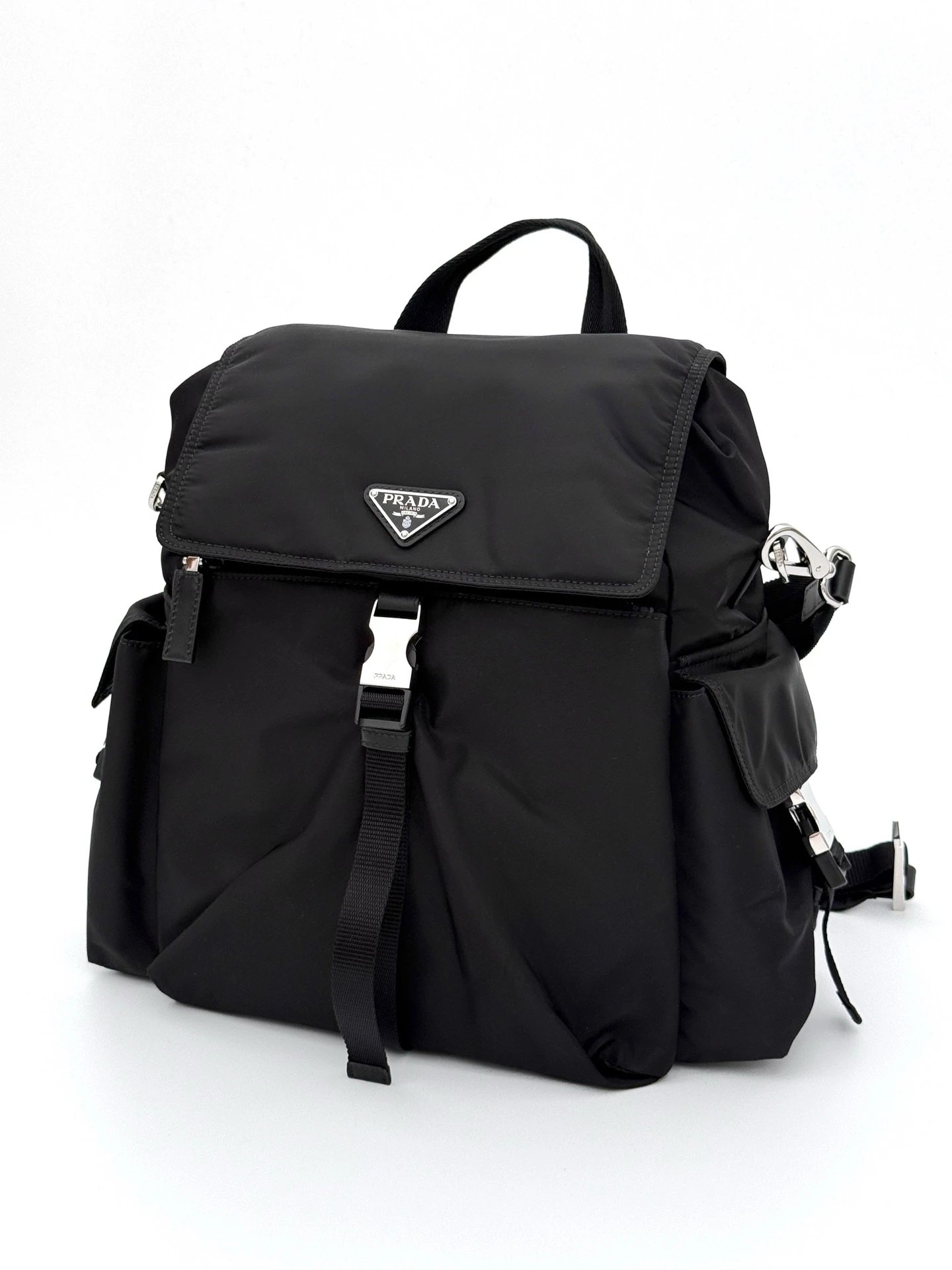 RD-B019 · Convertible Nylon Backpack showcase view 9