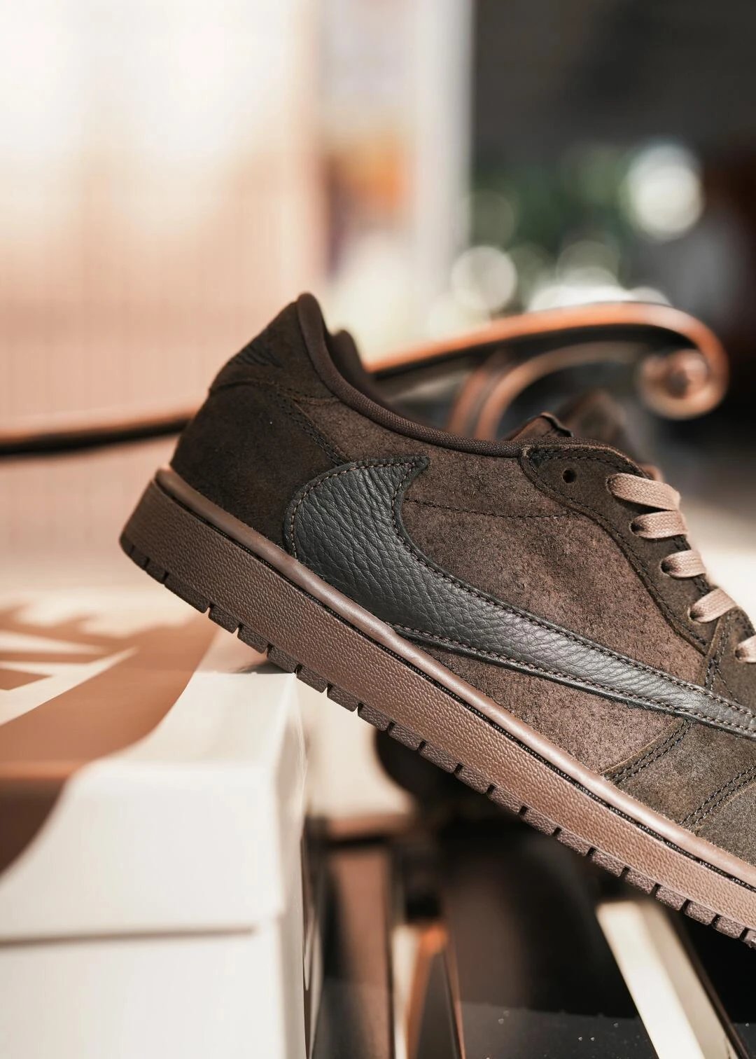 RD-S007 · Mocha Waxed-Leather Low-Top showcase view 2