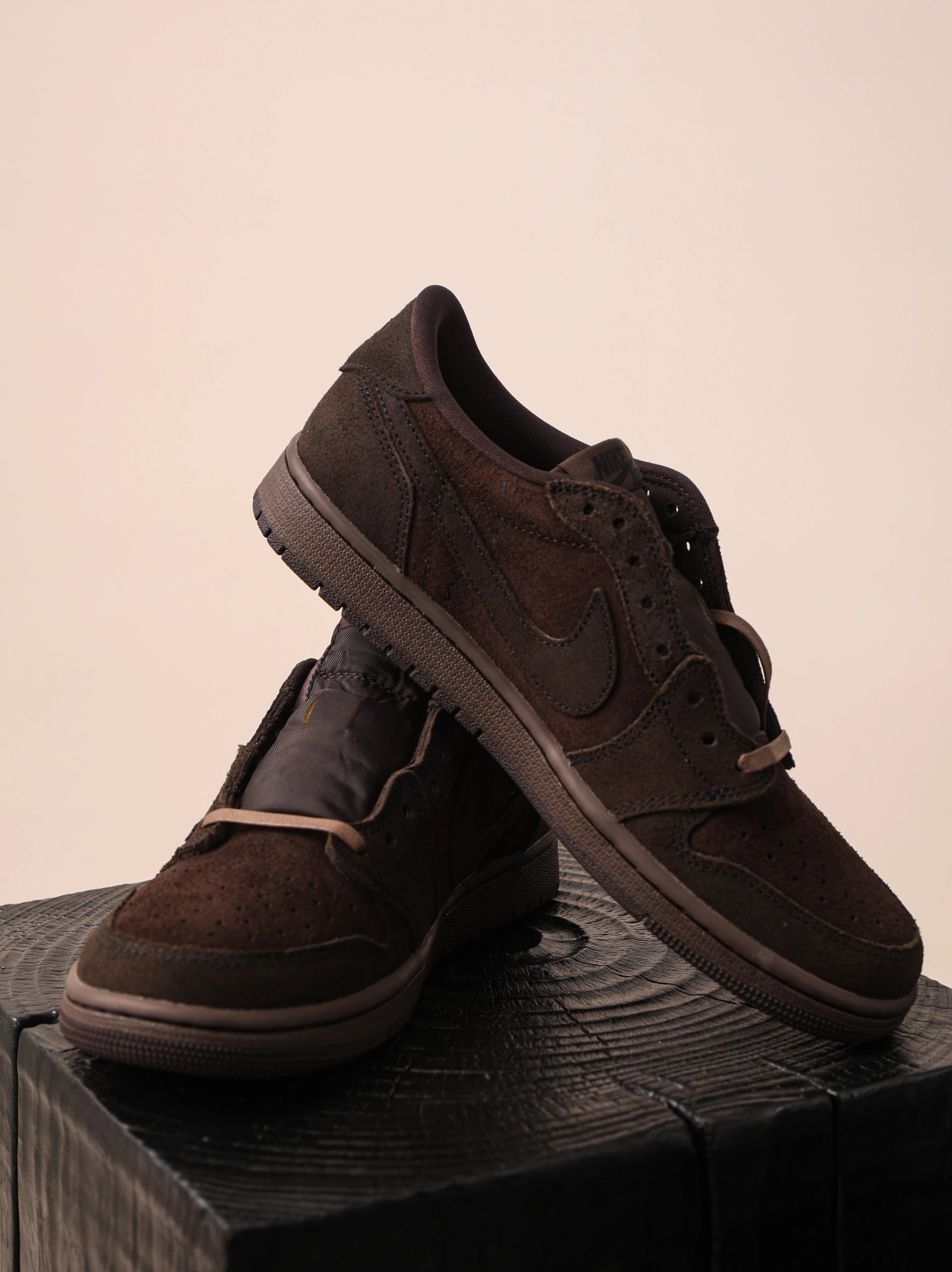RD-S007 · Mocha Waxed-Leather Low-Top showcase view 5