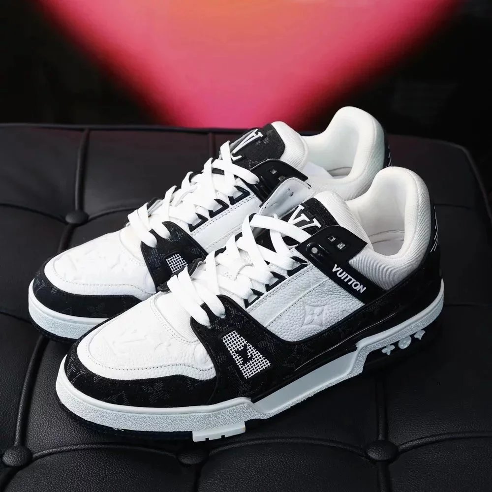 RD-S012 · Colour-Block and Denim Trainer showcase view 8