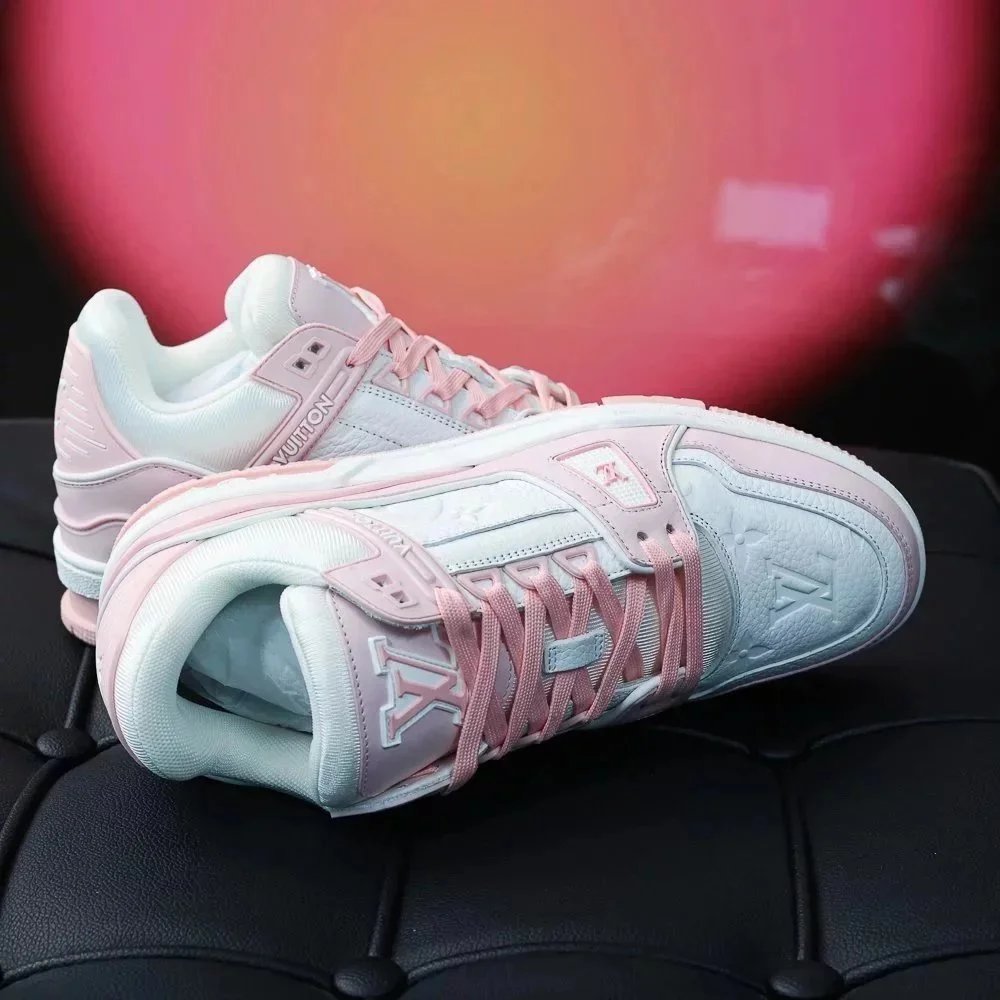 RD-S012 · Colour-Block and Denim Trainer showcase view 23