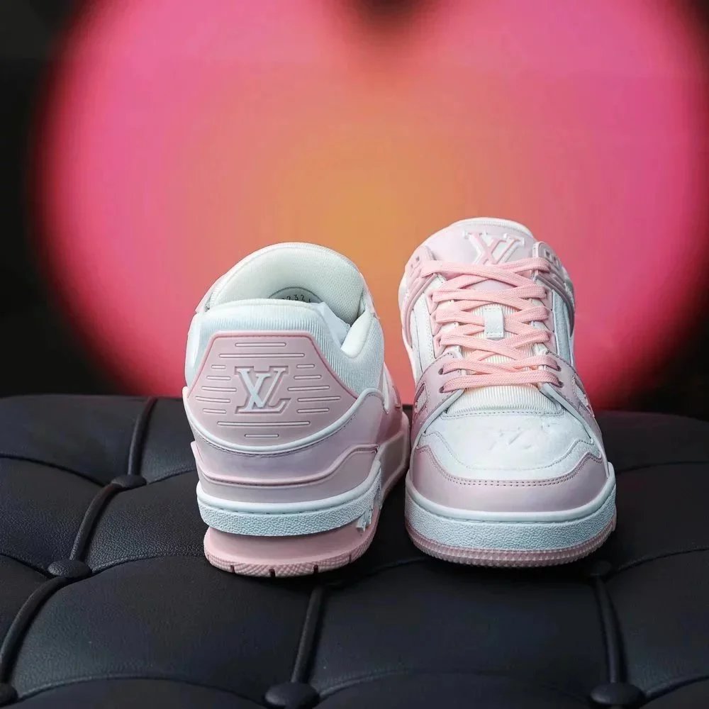 RD-S012 · Colour-Block and Denim Trainer showcase view 26
