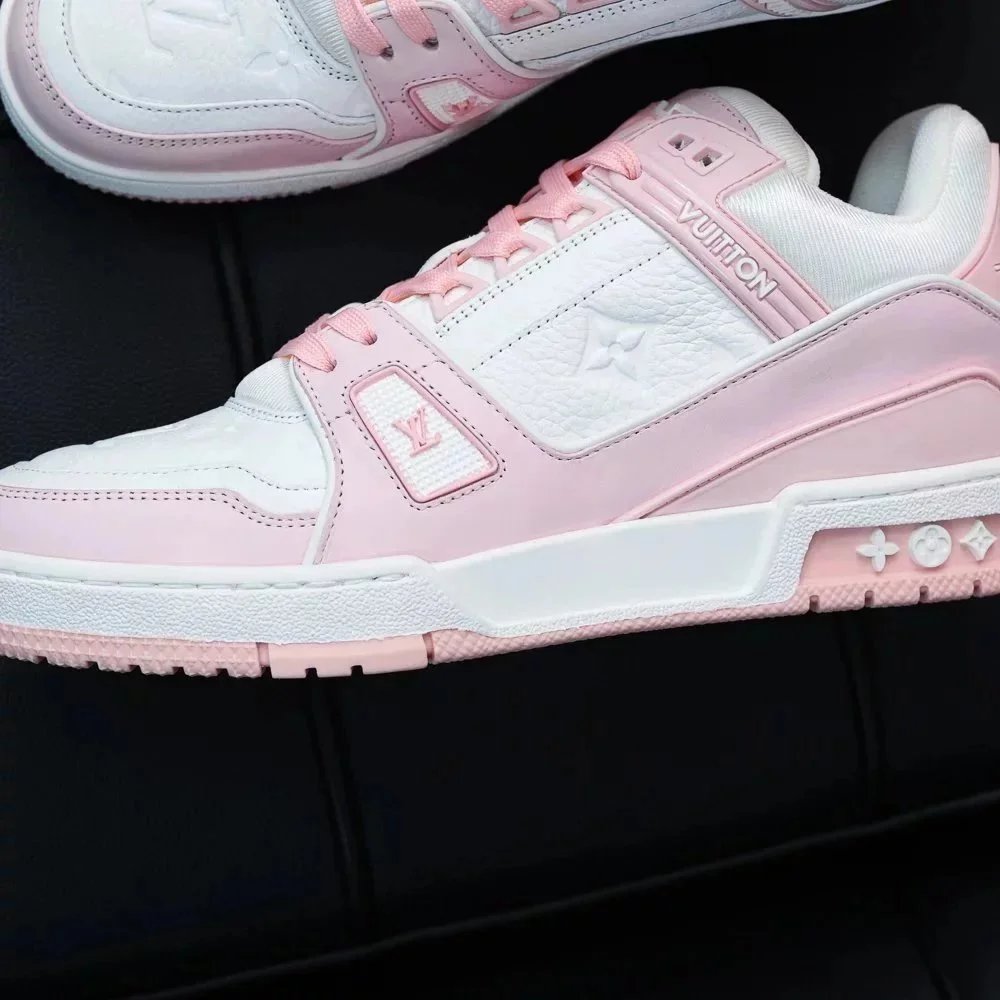 RD-S012 · Colour-Block and Denim Trainer showcase view 30