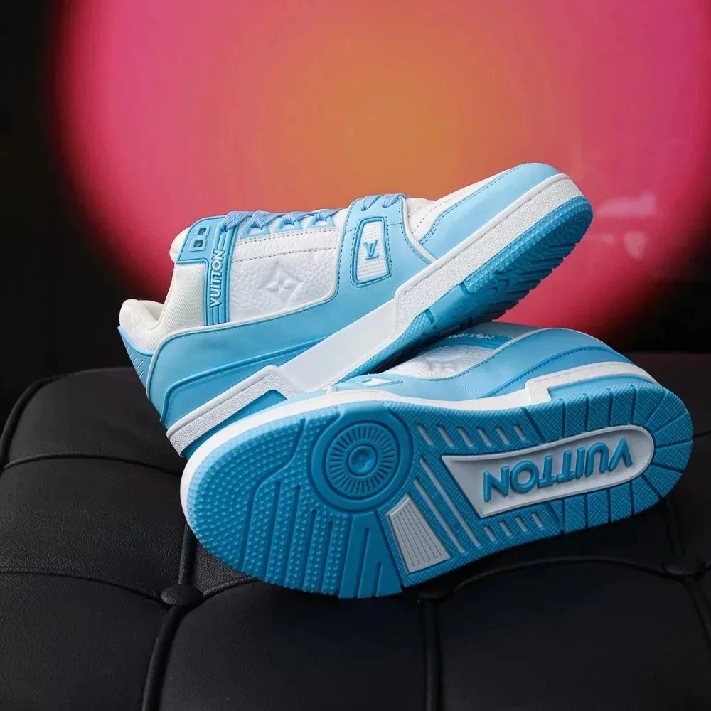 RD-S012 · Colour-Block and Denim Trainer showcase view 40