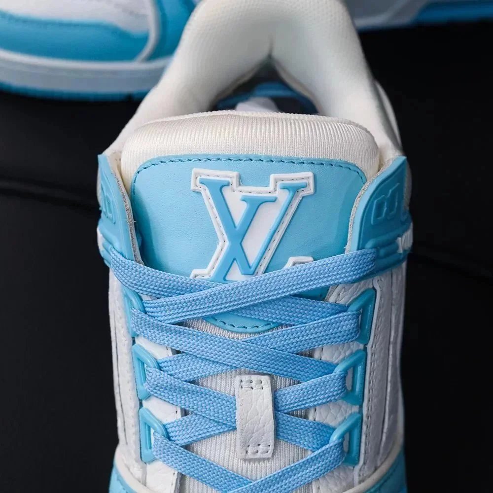 RD-S012 · Colour-Block and Denim Trainer showcase view 42
