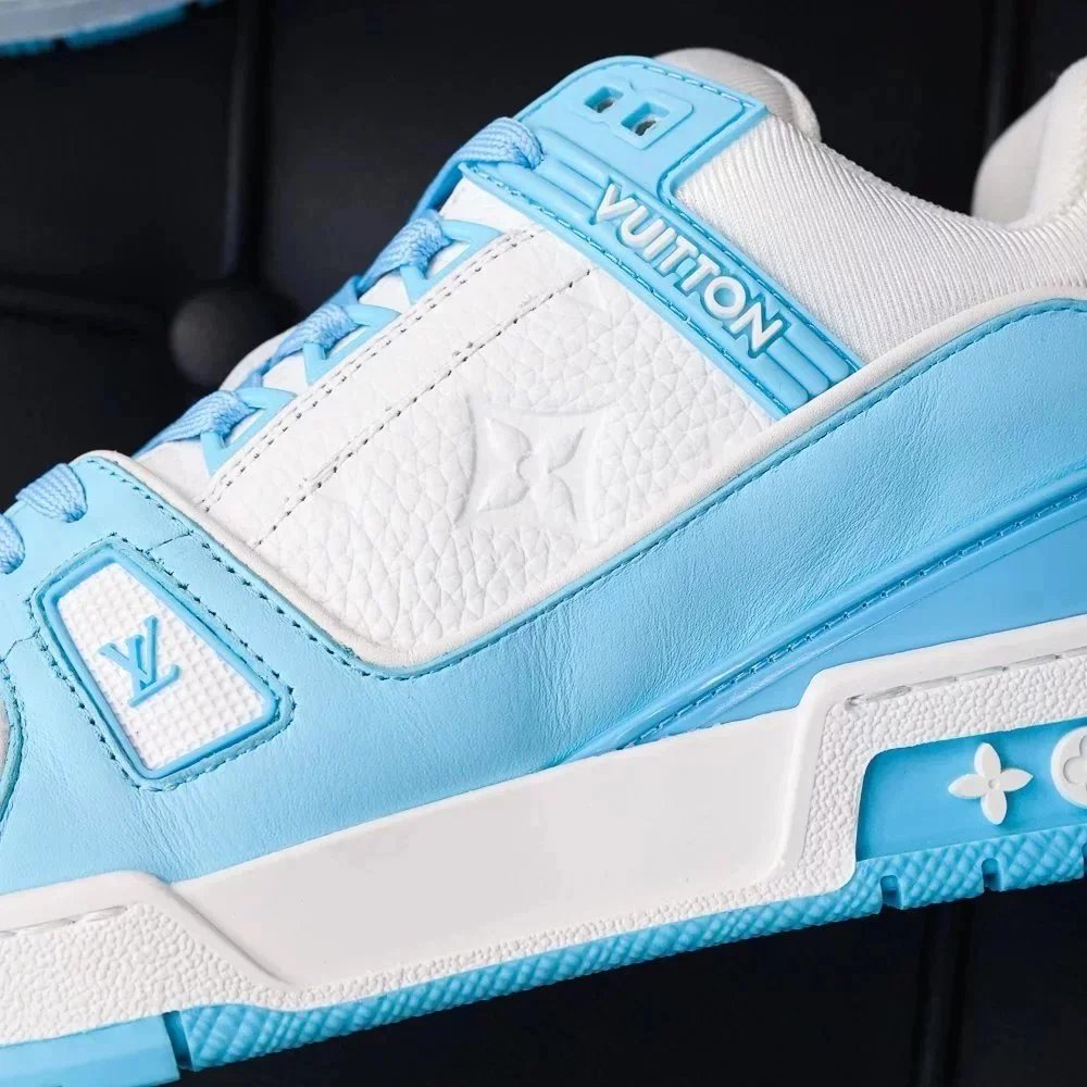RD-S012 · Colour-Block and Denim Trainer showcase view 43