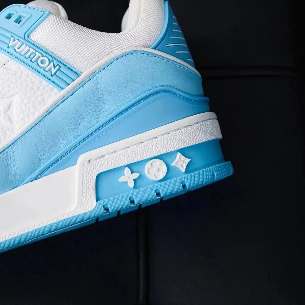 RD-S012 · Colour-Block and Denim Trainer showcase view 44