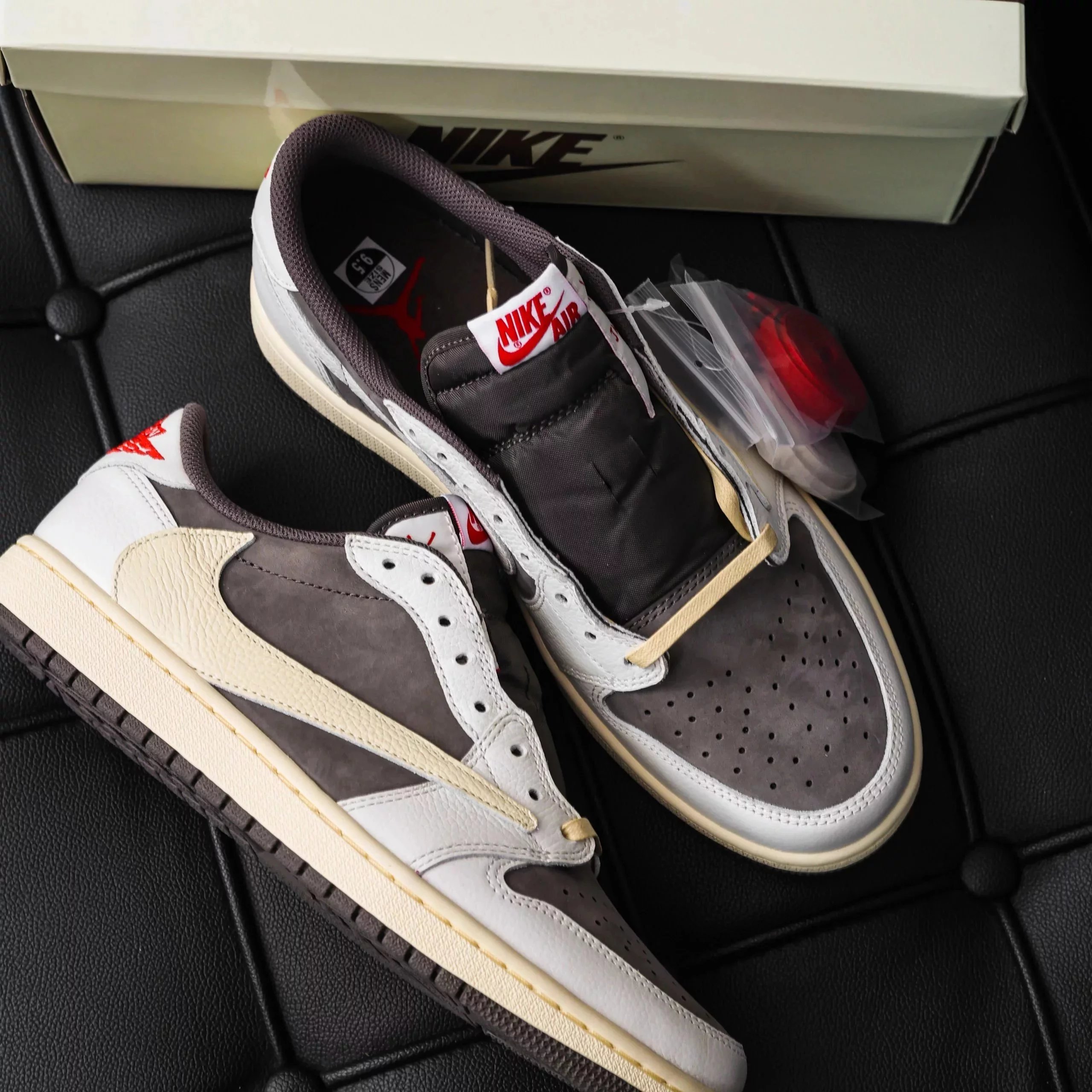 RD-S008 · Reverse Mocha Low-Top showcase view 8