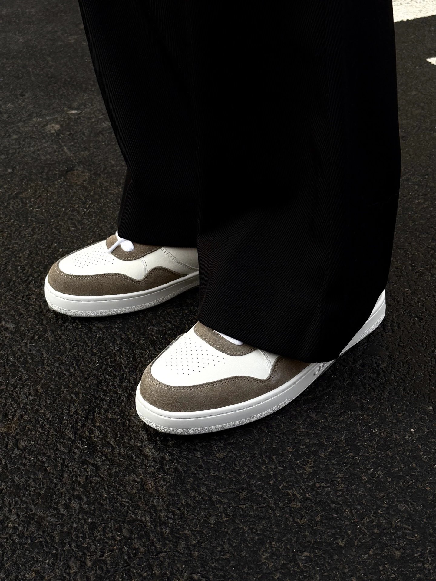 RD-S013 · White and Grey Suede-Panel Trainer showcase view 7