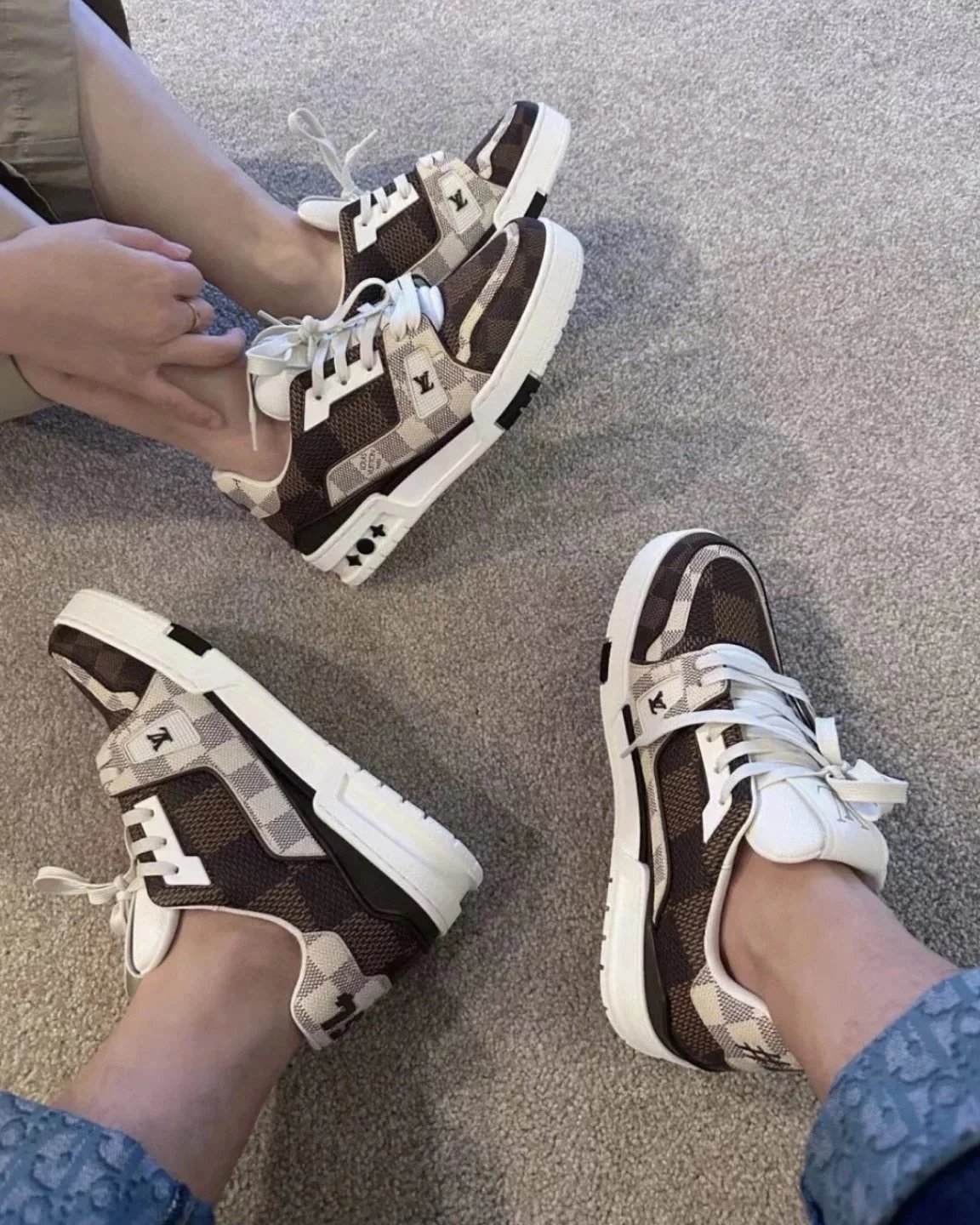RD-S015 · Colour-Block and Check Low-Top Trainer showcase view 9