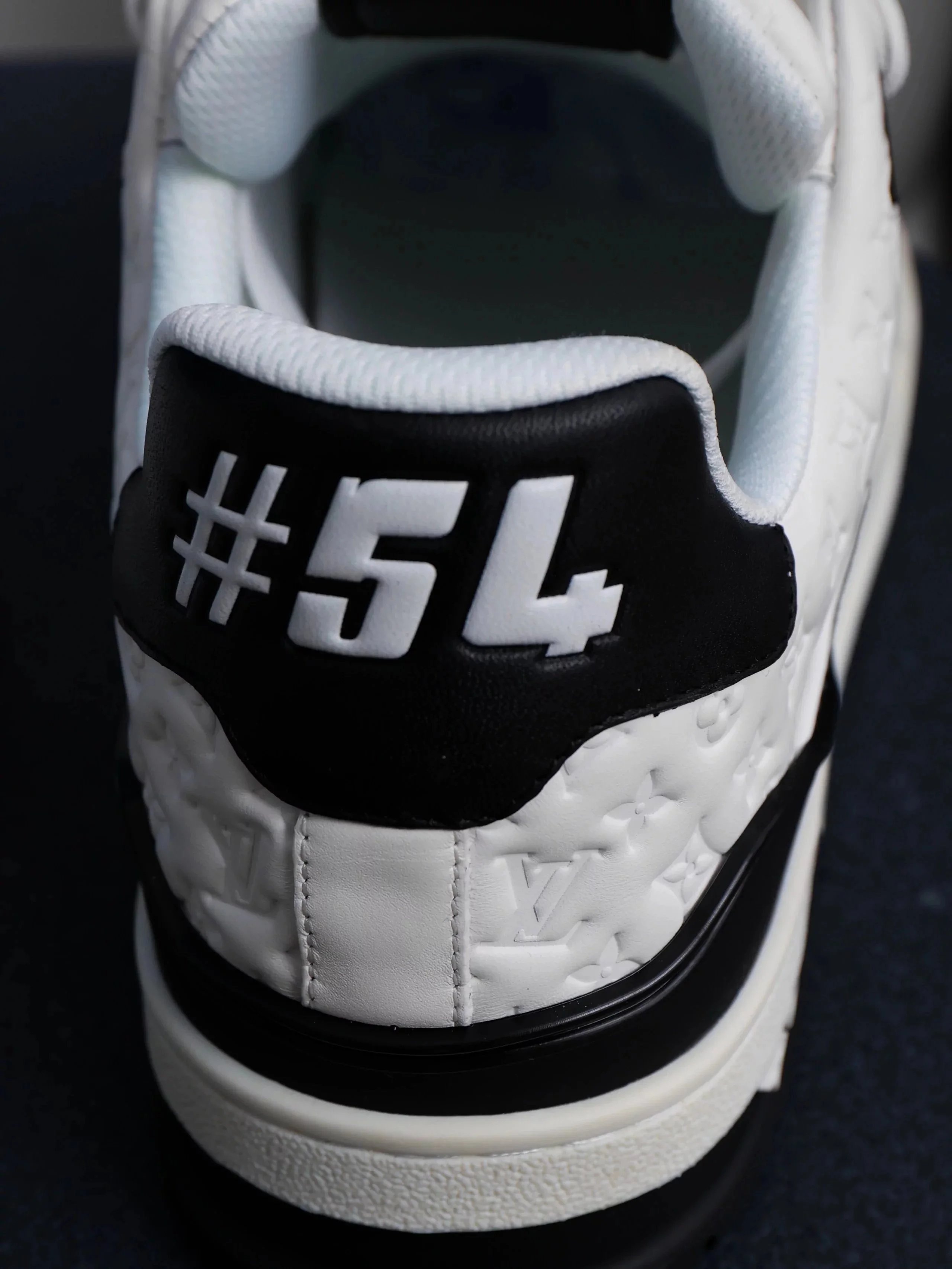 RD-S015 · Colour-Block and Check Low-Top Trainer showcase view 40