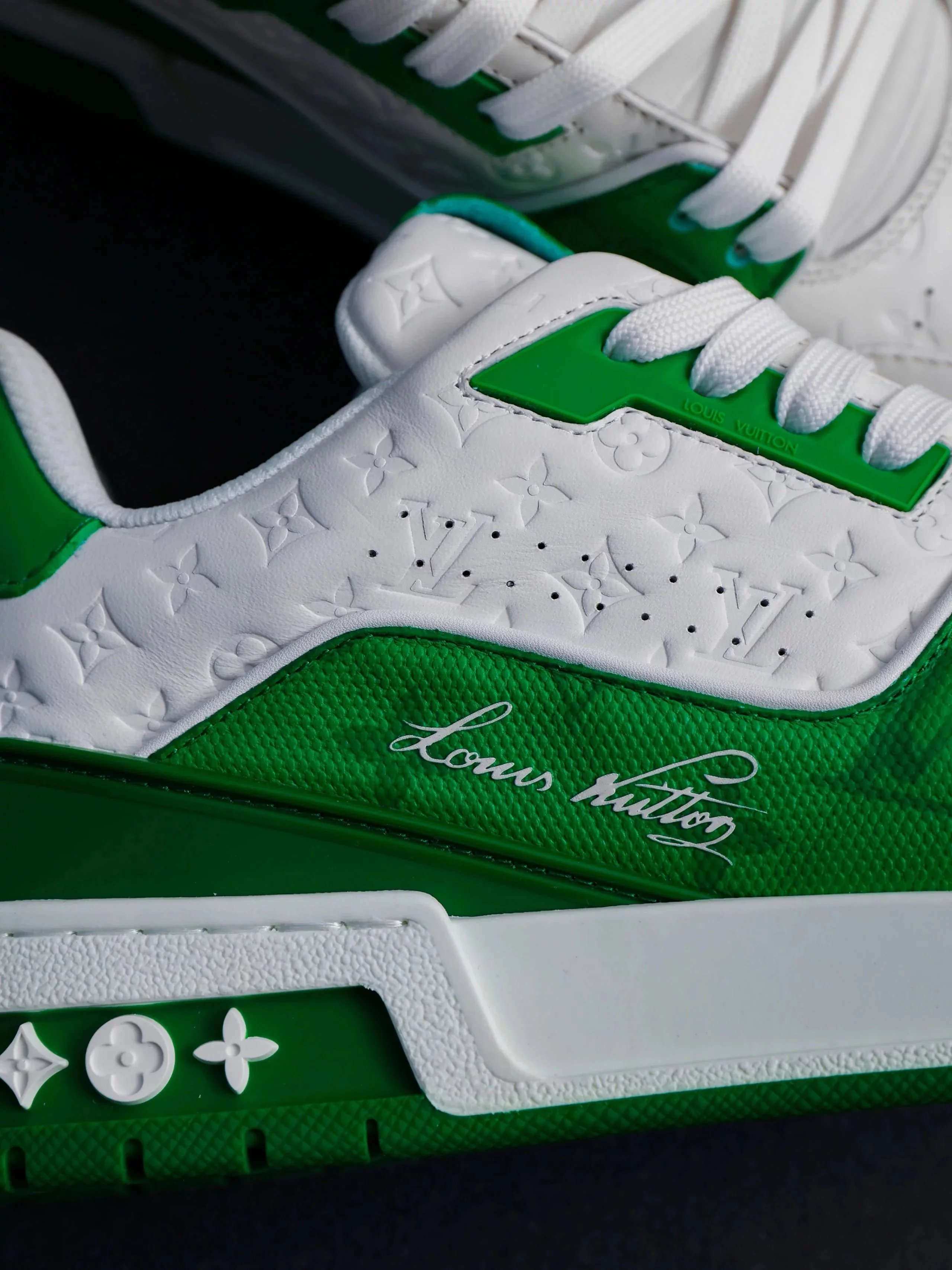 RD-S015 · Colour-Block and Check Low-Top Trainer showcase view 49