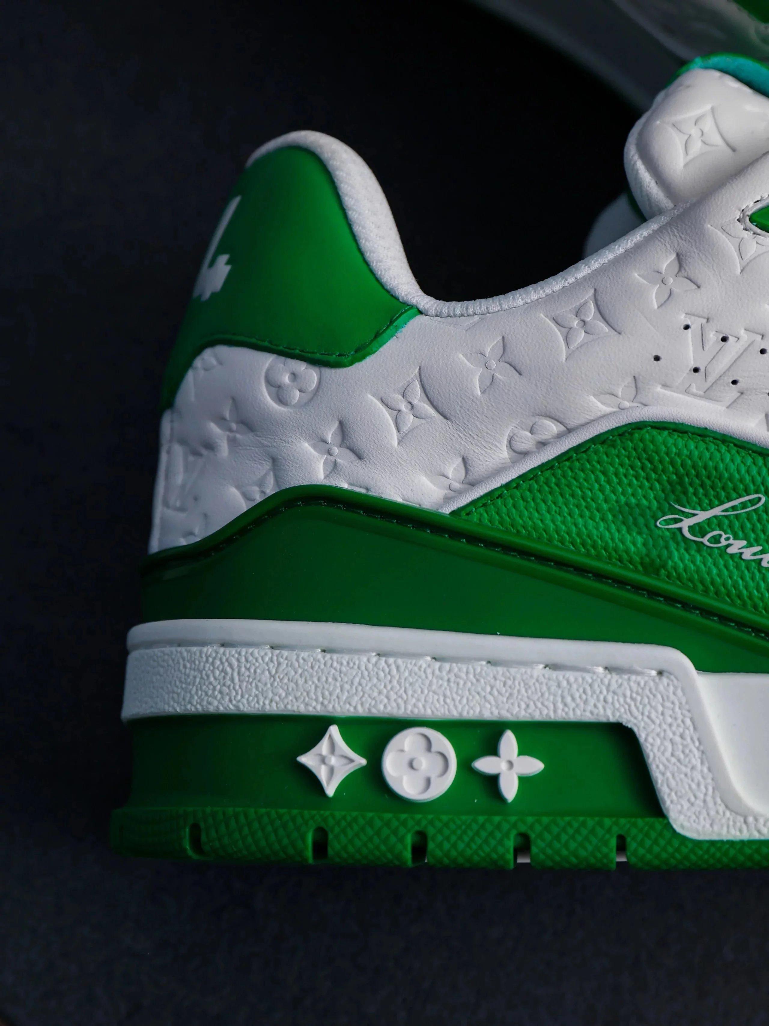 RD-S015 · Colour-Block and Check Low-Top Trainer showcase view 50