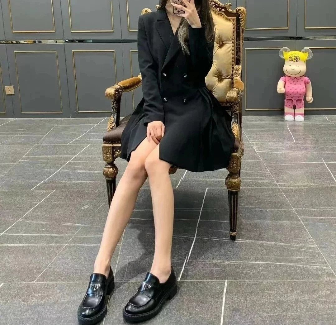RD-S016 · Black Lug-Sole Leather Loafer showcase view 8