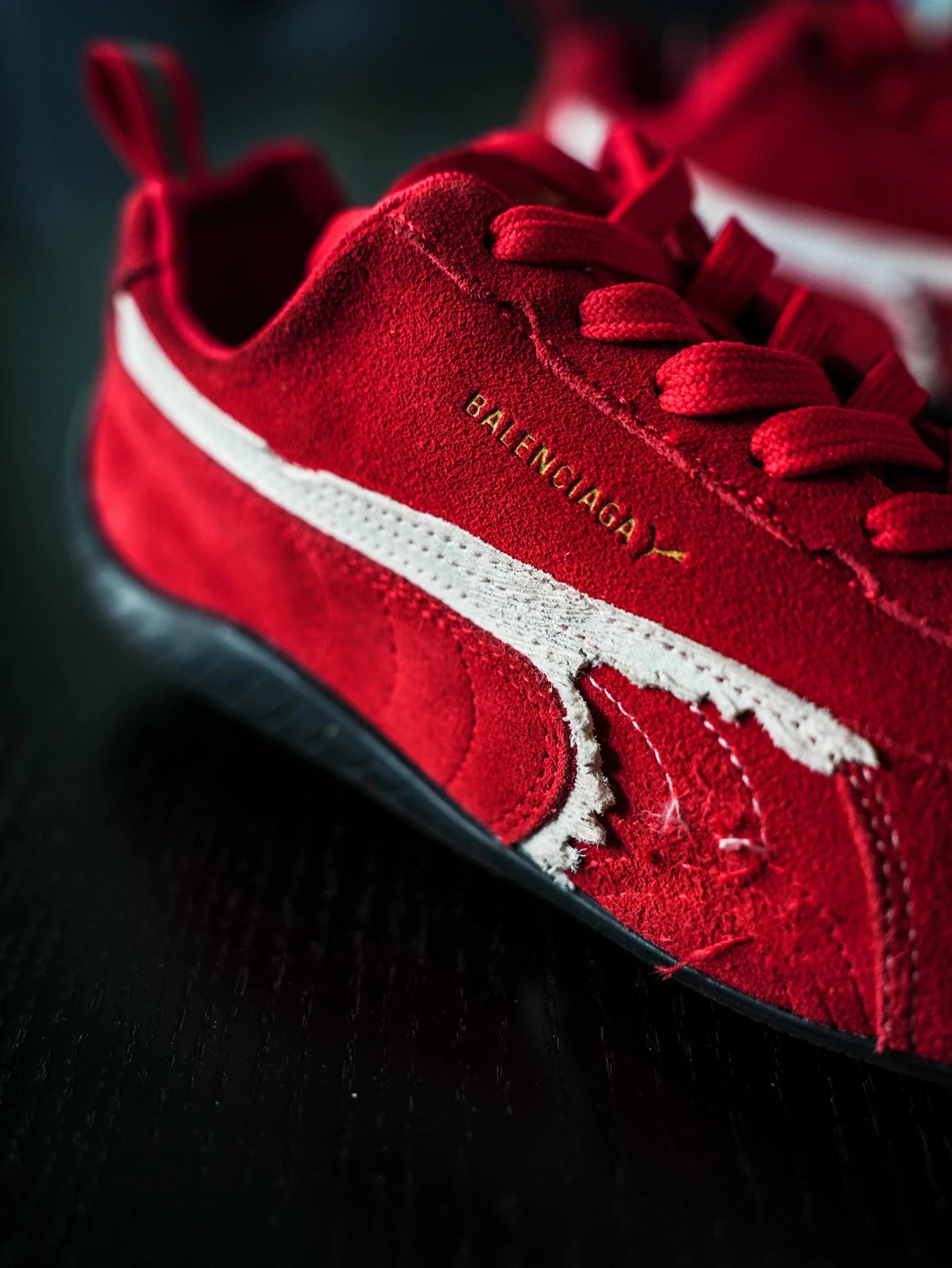 RD-S018 · Distressed Suede Low-Profile Runner showcase view 8