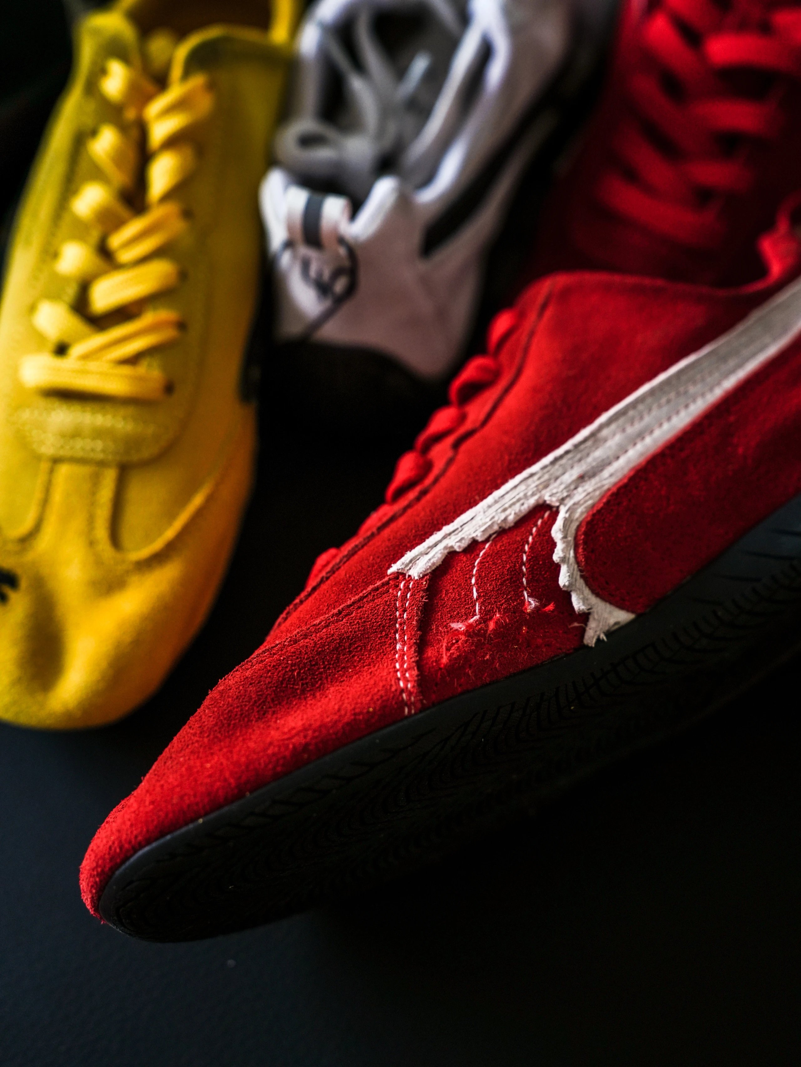 RD-S018 · Distressed Suede Low-Profile Runner showcase view 10