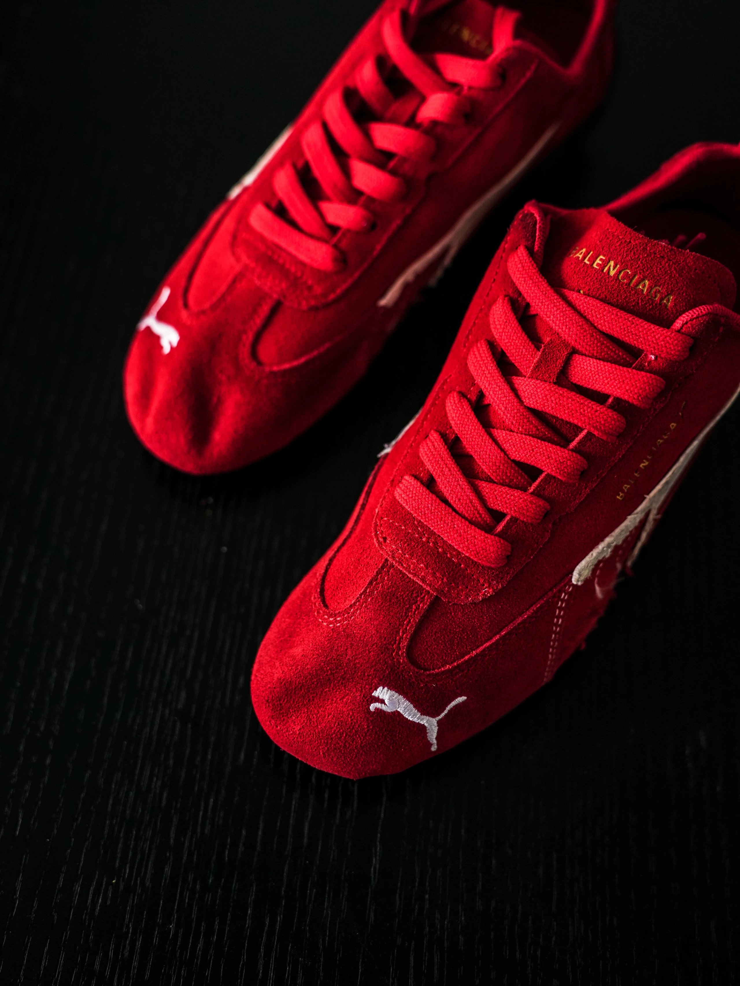 RD-S018 · Distressed Suede Low-Profile Runner showcase view 9