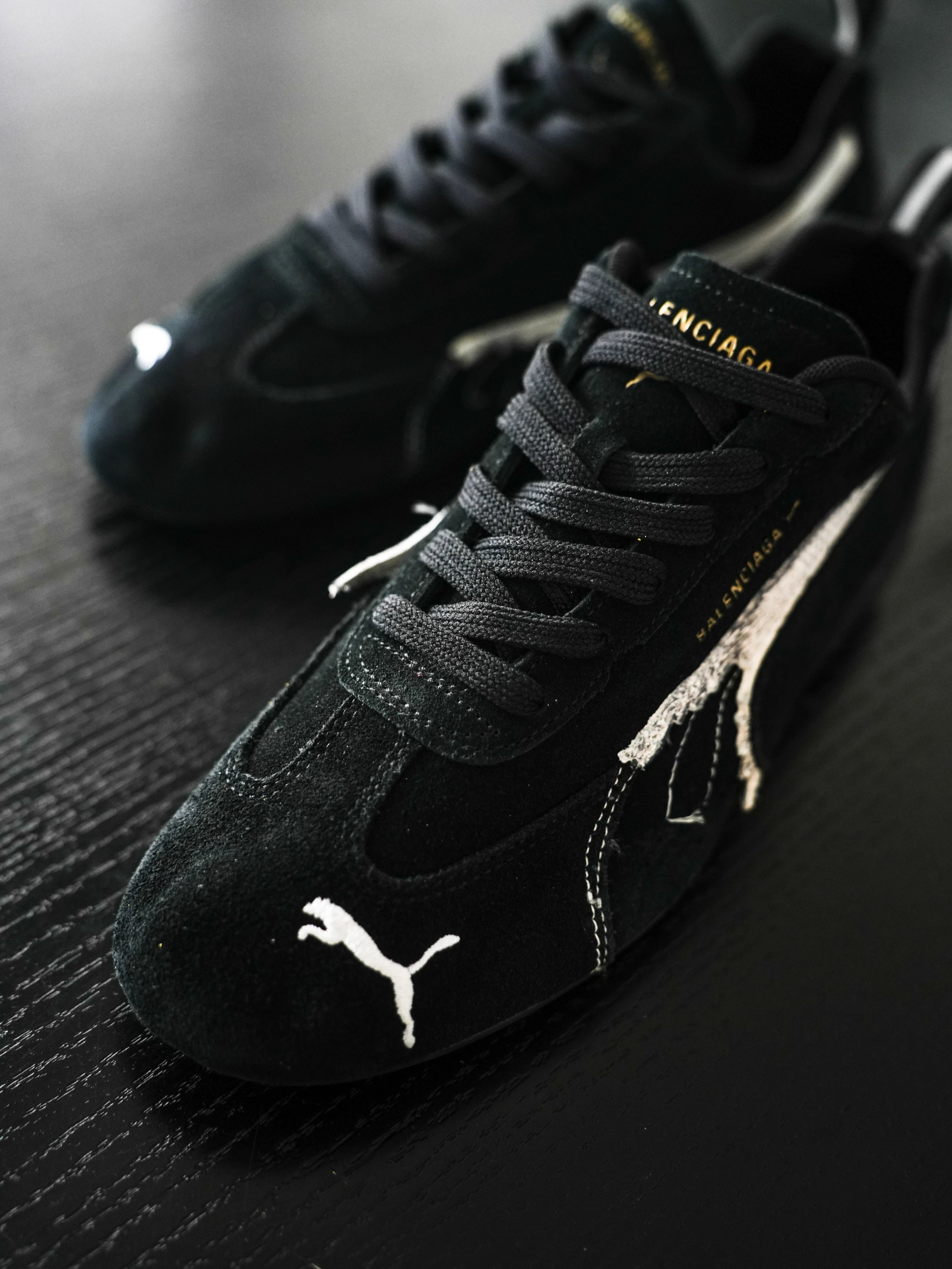 RD-S018 · Distressed Suede Low-Profile Runner showcase view 11