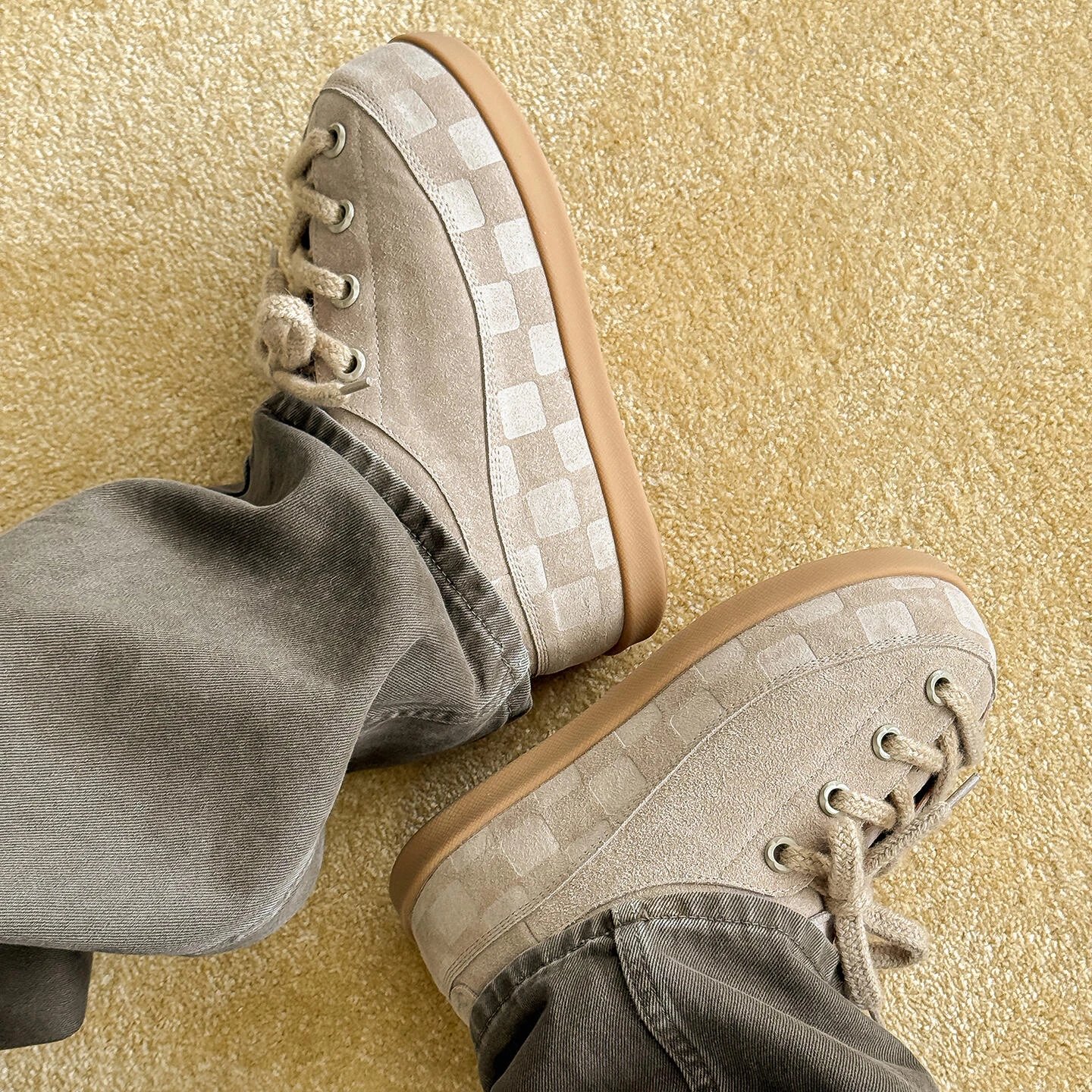 RD-S022 · Suede Check-Toe Gum-Sole Trainer showcase view 6