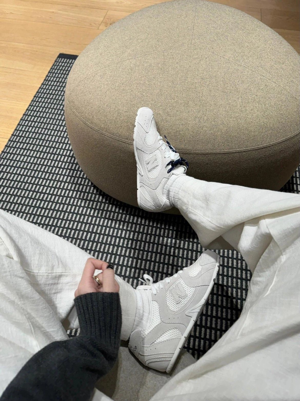 RD-S025 · Mesh and Suede Low-Profile Runner showcase view 6