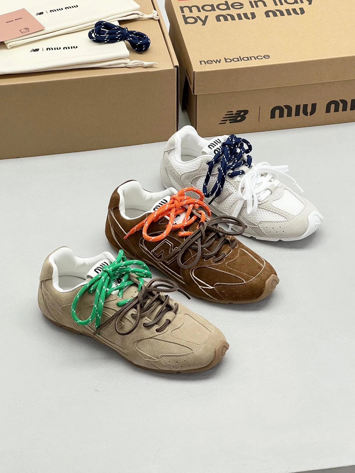 RD-S025 · Mesh and Suede Low-Profile Runner showcase view 4