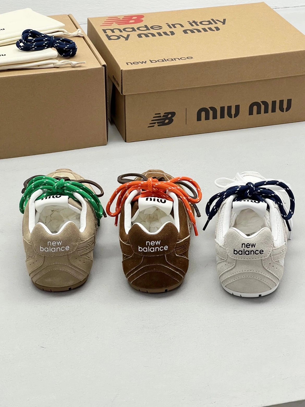 RD-S025 · Mesh and Suede Low-Profile Runner showcase view 3