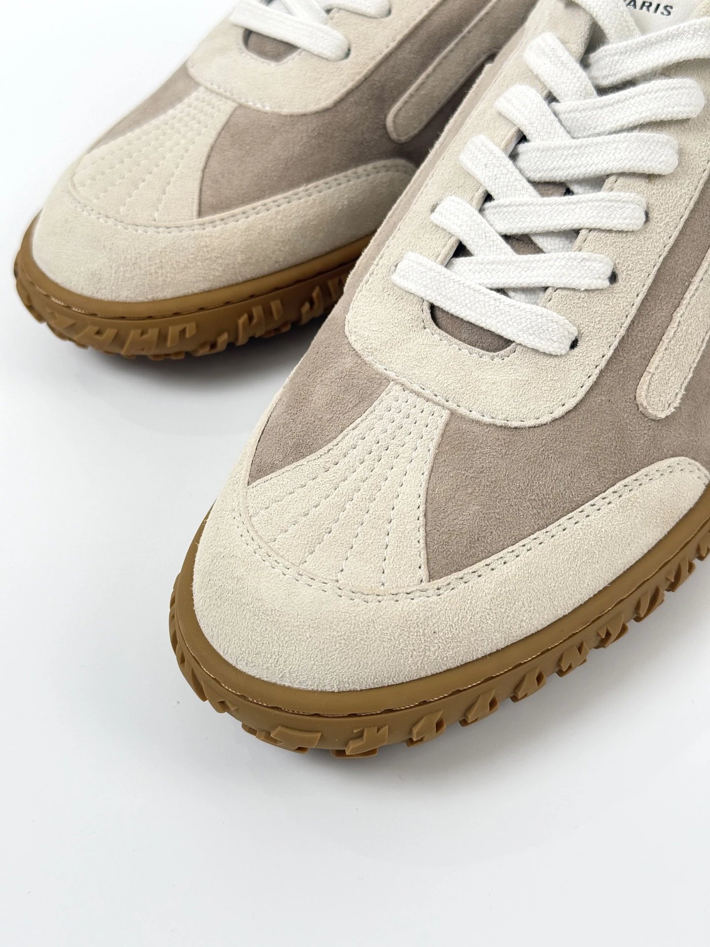 RD-S026 · Suede-Panel Gum-Sole Trainer showcase view 7
