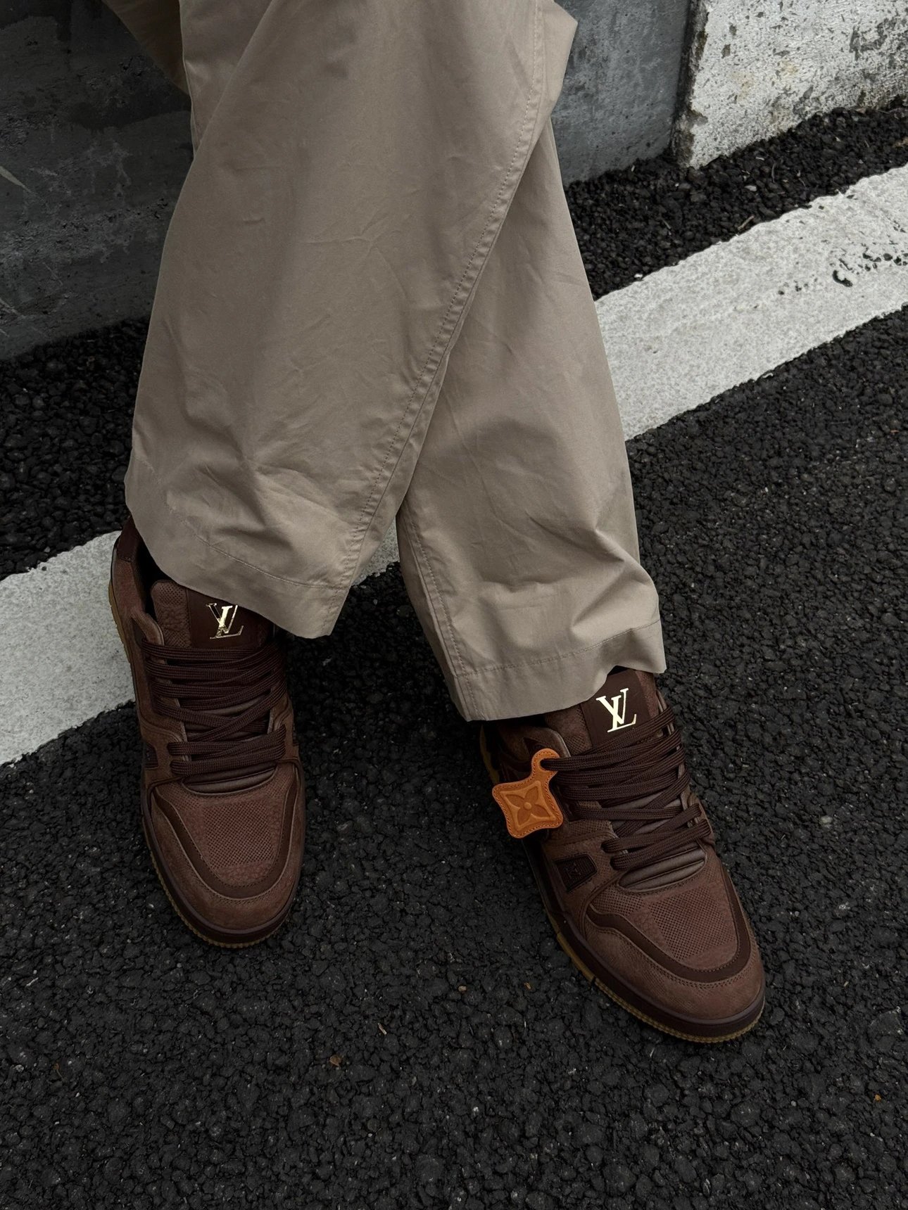 RD-S027 · Dark Brown Textured Leather Trainer showcase view 4