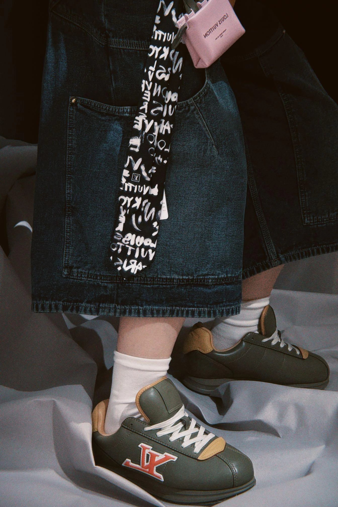 RD-S032 · Buttersoft Lambskin Low-Top showcase view 9