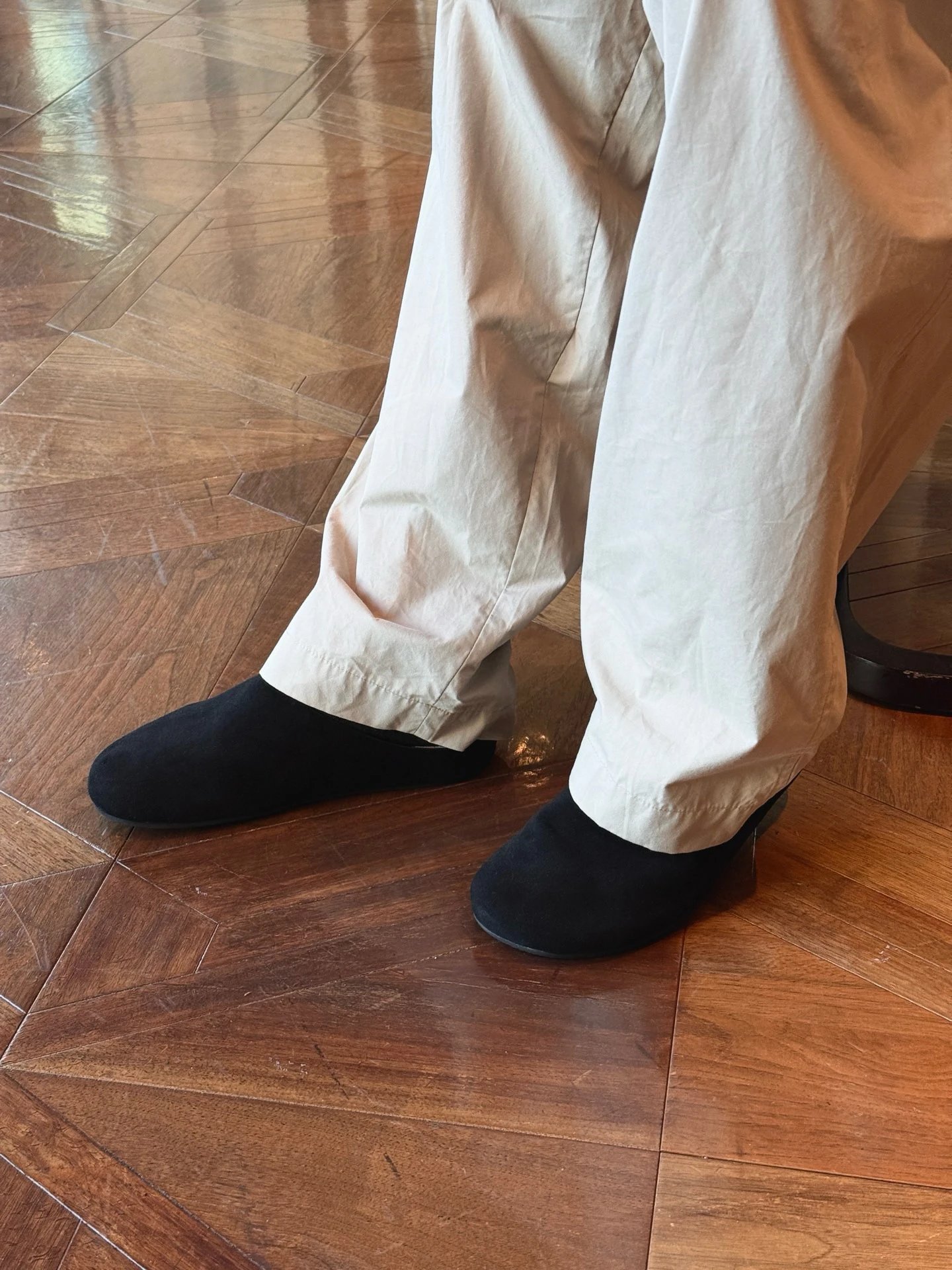 RD-S033 · Hudson Suede Slip-On Clog showcase view 2