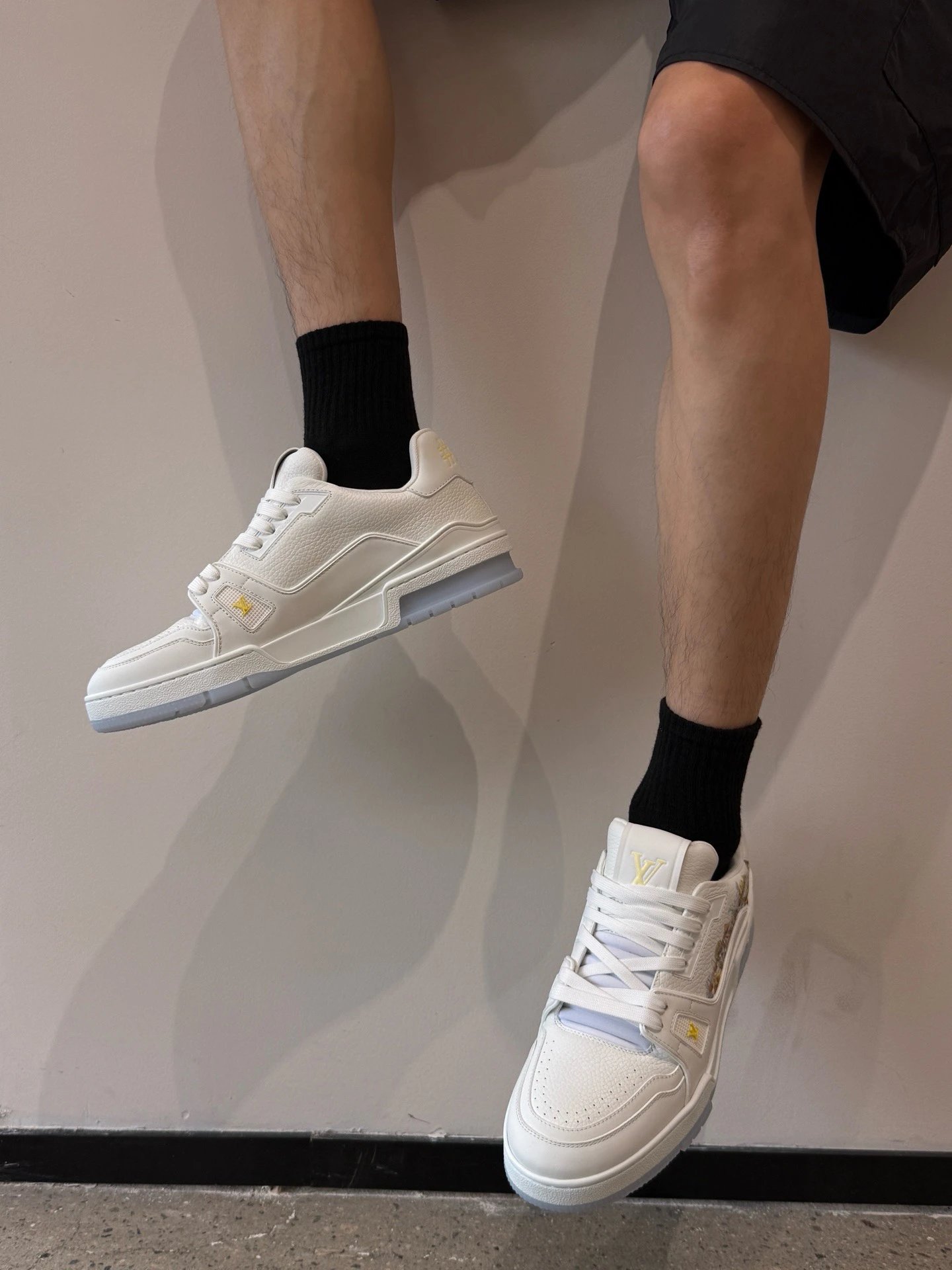 RD-S034 · Floral-Embroidered White Trainer showcase view 4