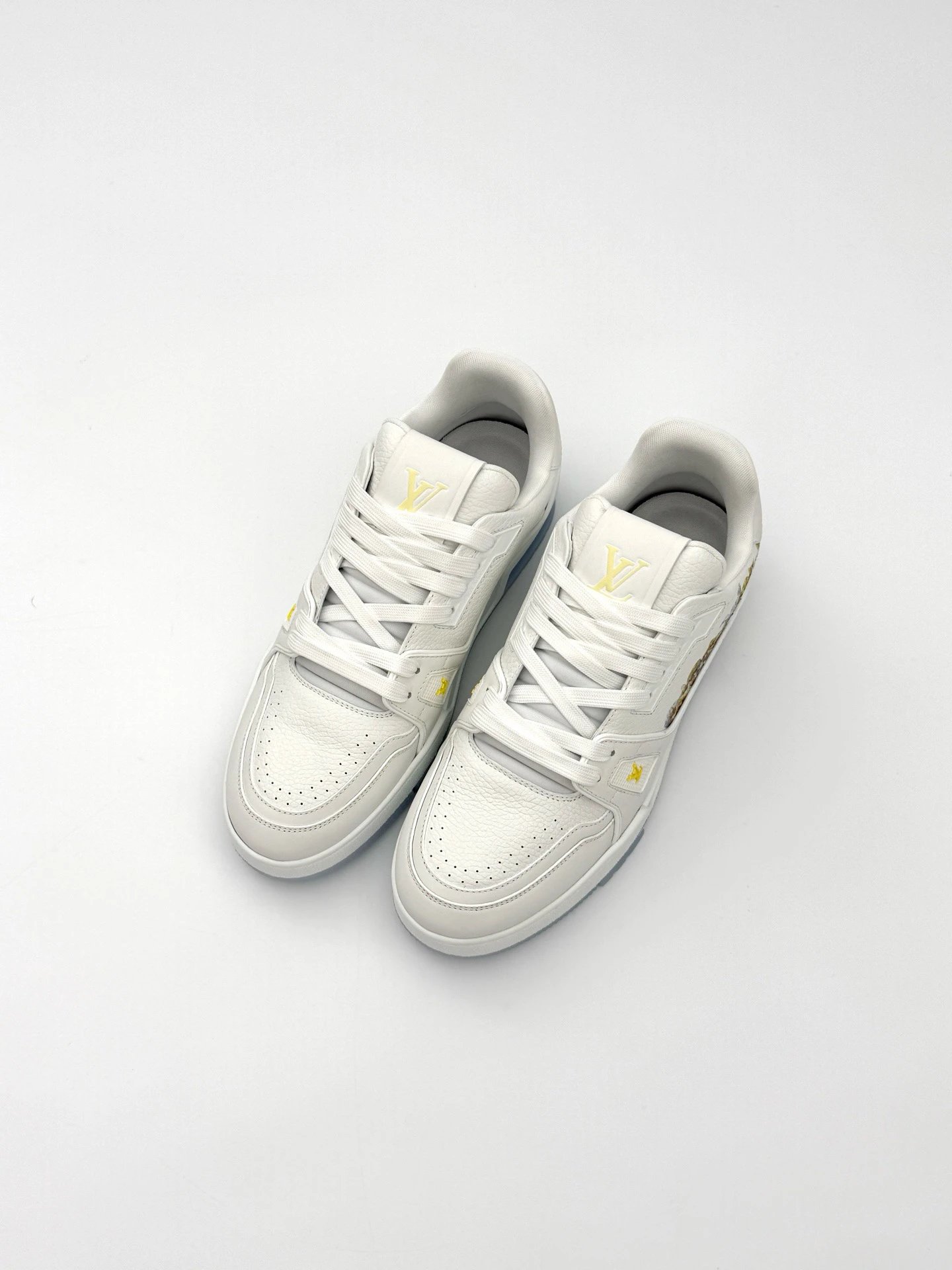 RD-S034 · Floral-Embroidered White Trainer showcase view 6