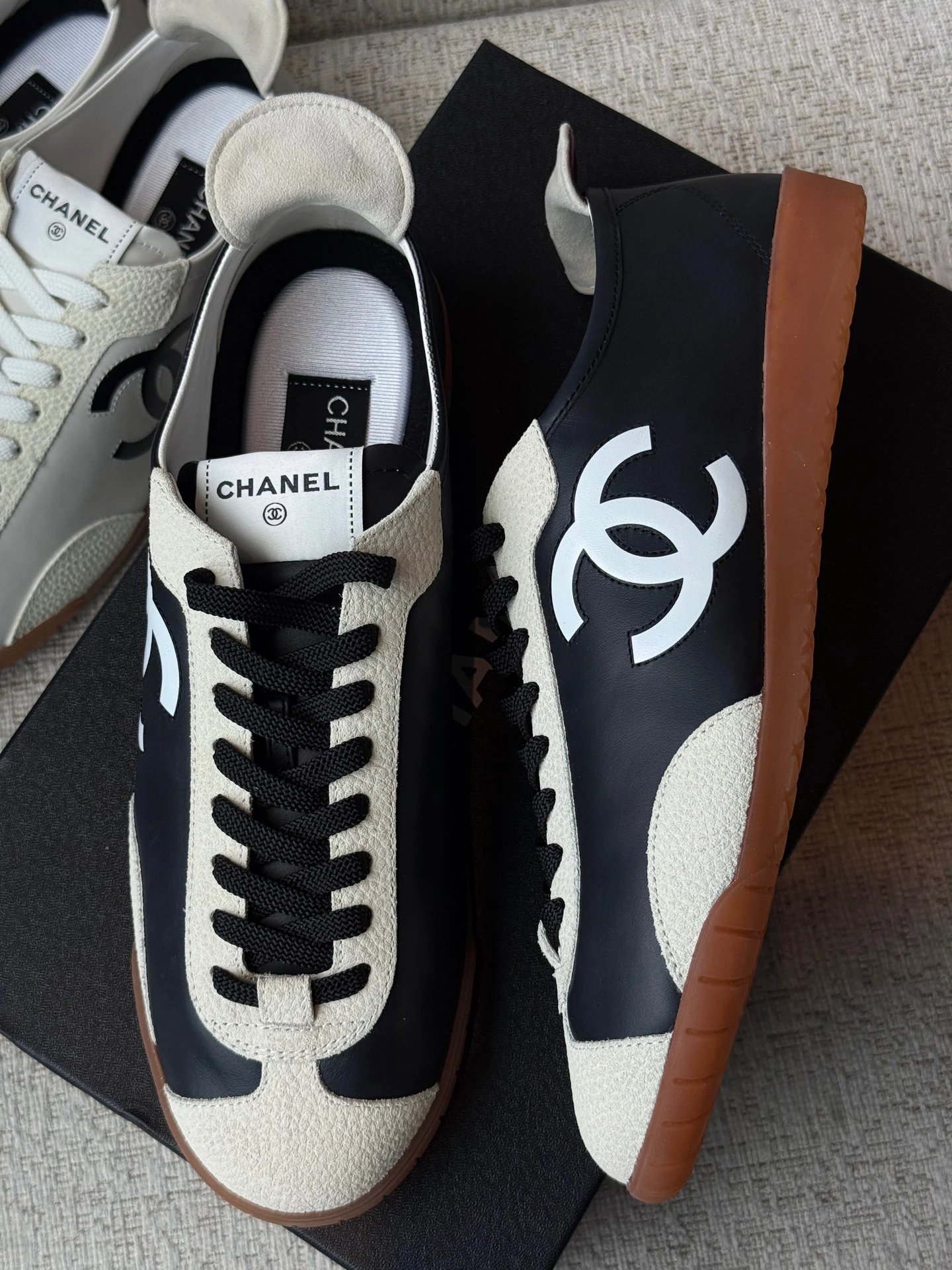 RD-S001 · Two-Tone Calfskin Court Trainer showcase view 4